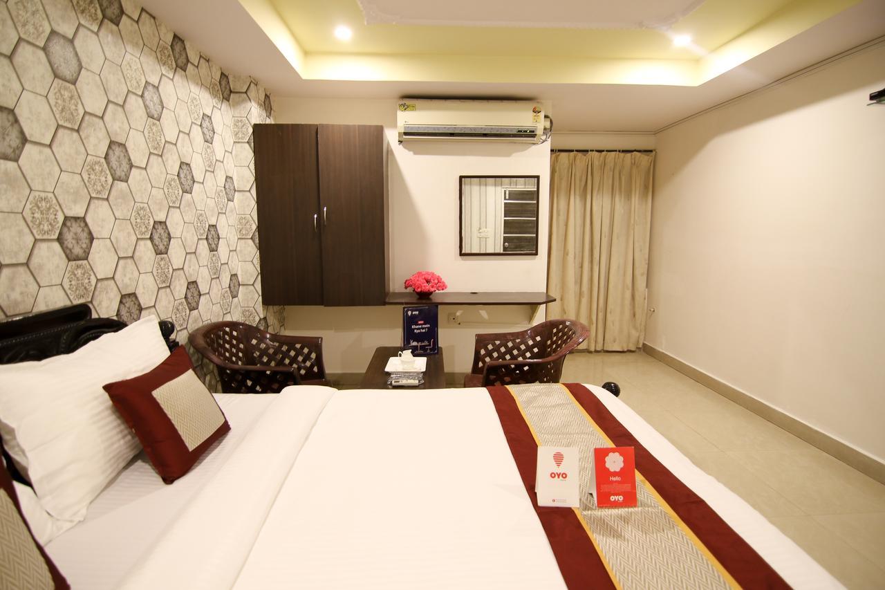 Oyo 9207 Chakri Guest House วิสาขปัตนัม ภายนอก รูปภาพ