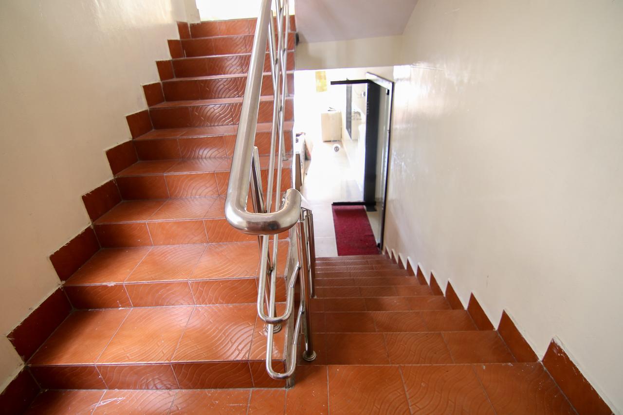 Oyo 9207 Chakri Guest House วิสาขปัตนัม ภายนอก รูปภาพ