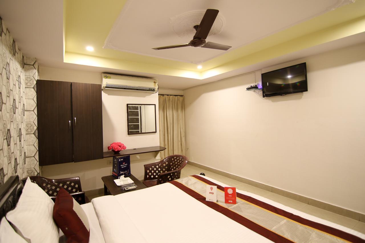 Oyo 9207 Chakri Guest House วิสาขปัตนัม ภายนอก รูปภาพ