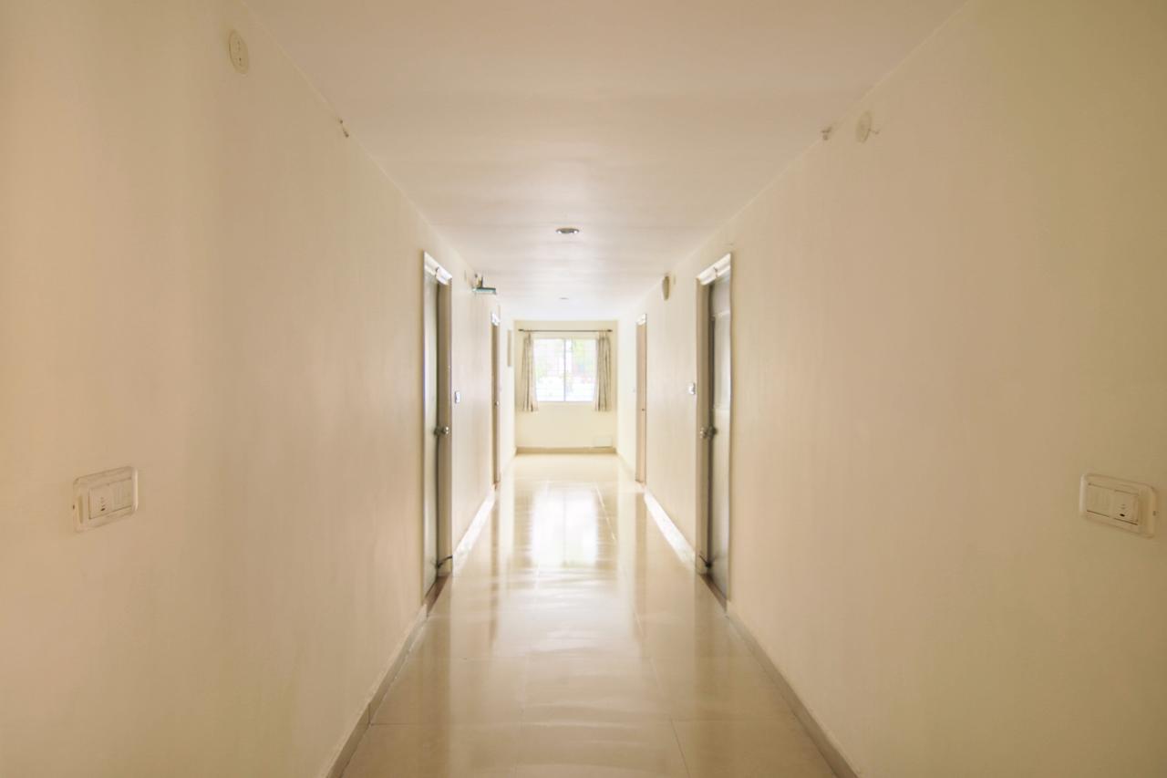 Oyo 9207 Chakri Guest House วิสาขปัตนัม ภายนอก รูปภาพ